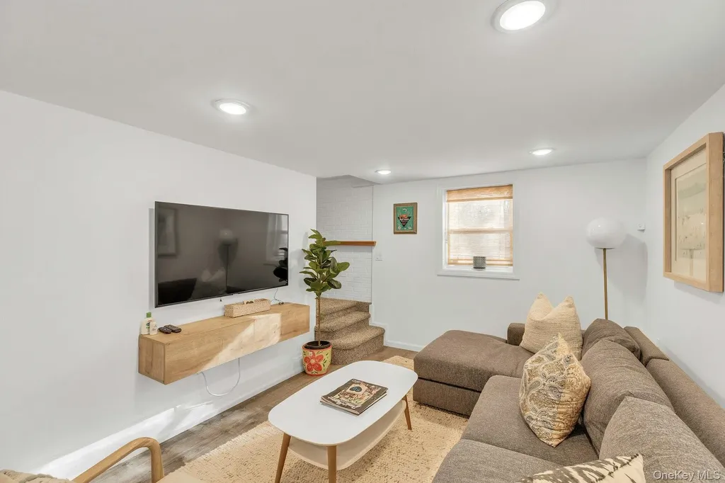 79 School Street Hampton Bays NY 11946