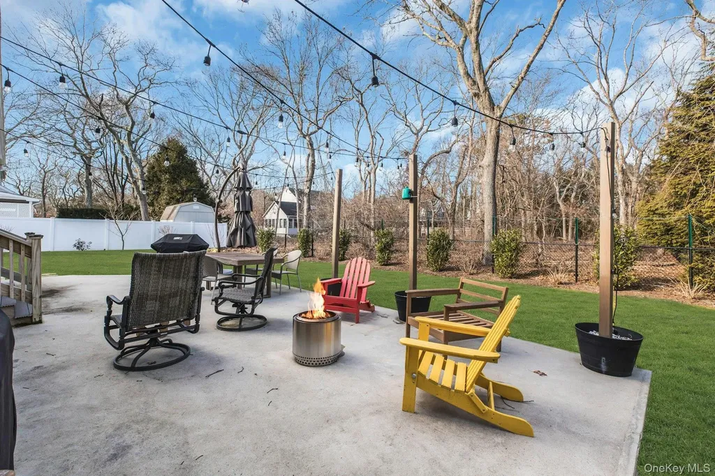 79 School Street Hampton Bays NY 11946