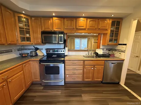 1604 Chelsea Cove S Hopewell Junction NY 12533