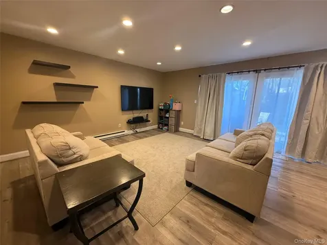 1604 Chelsea Cove S Hopewell Junction NY 12533