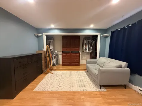 1604 Chelsea Cove S Hopewell Junction NY 12533