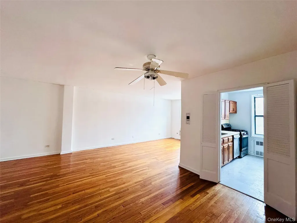 141-05 Pershing Crescent Briarwood NY 11432