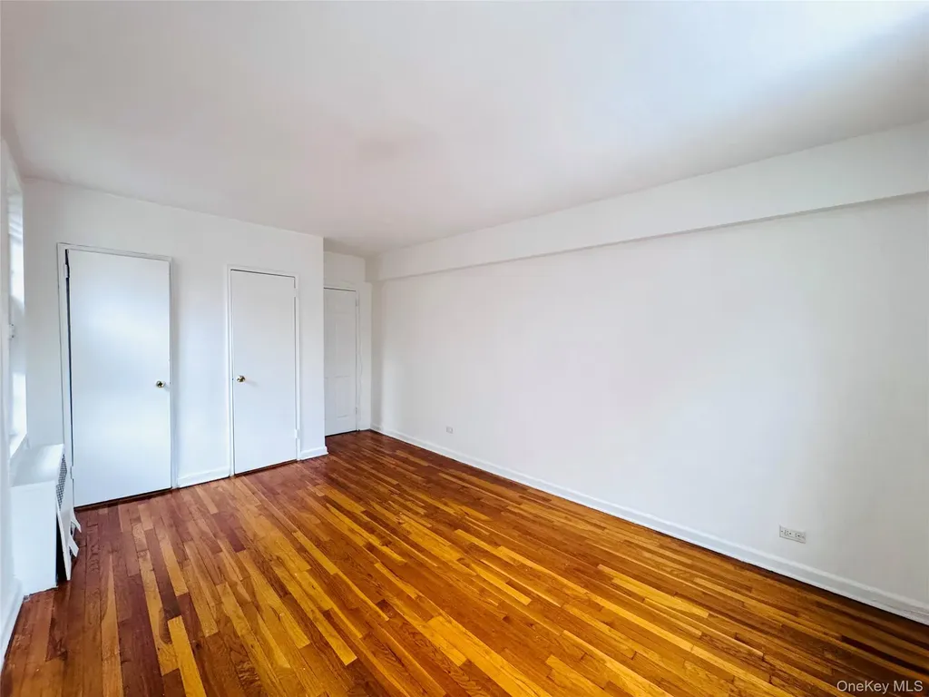 141-05 Pershing Crescent Briarwood NY 11432