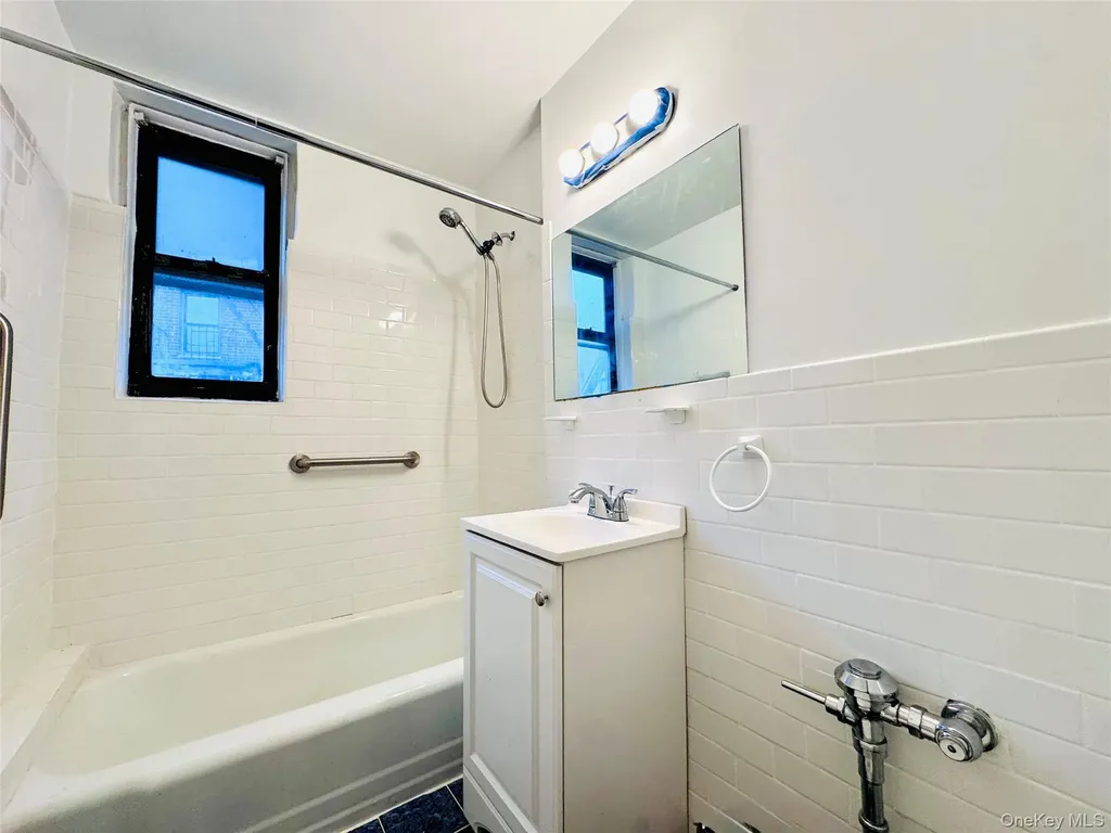 141-05 Pershing Crescent Briarwood NY 11432