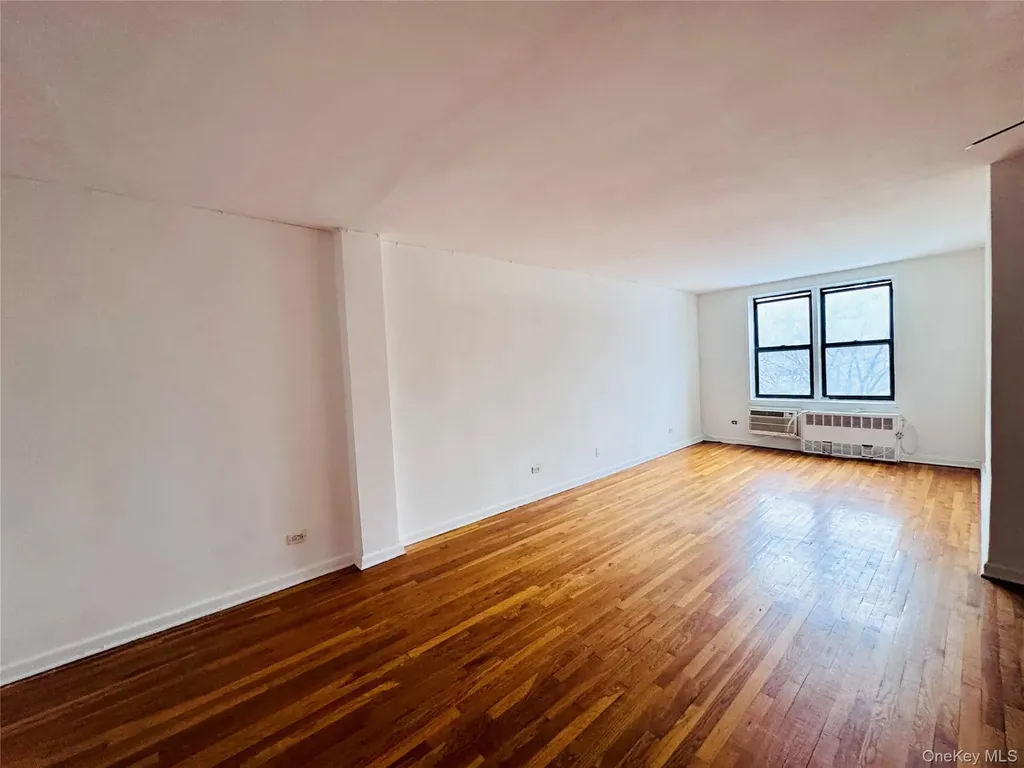 141-05 Pershing Crescent Briarwood NY 11432