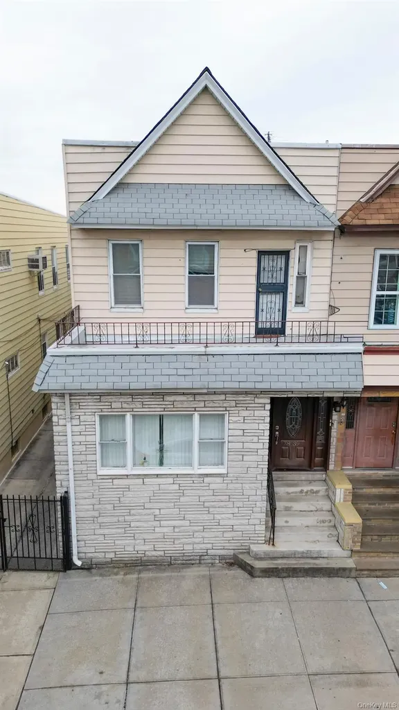 7839 82nd Street Glendale NY 11385