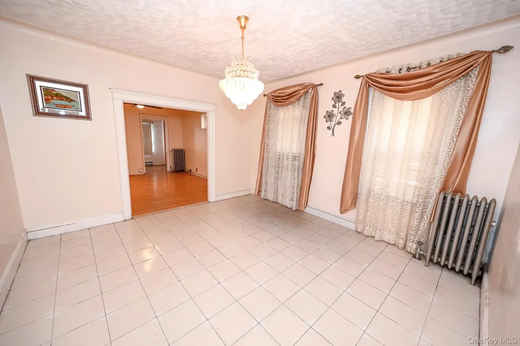 7839 82nd Street Glendale NY 11385