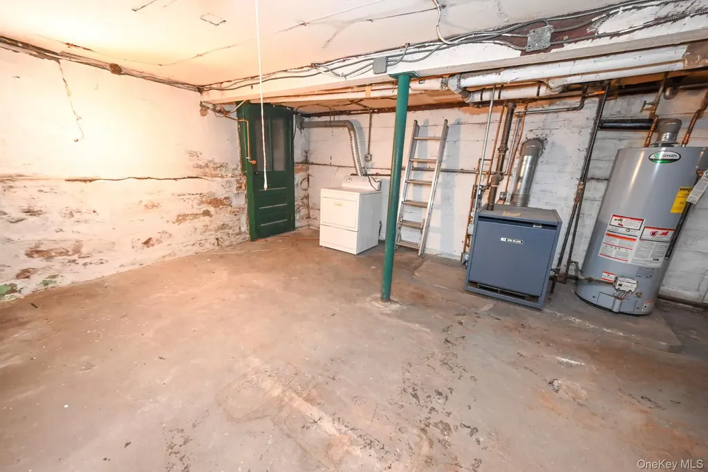 7839 82nd Street Glendale NY 11385