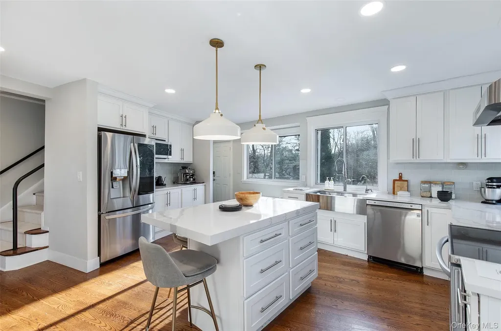 25 Roxbury Road Scarsdale NY 10583