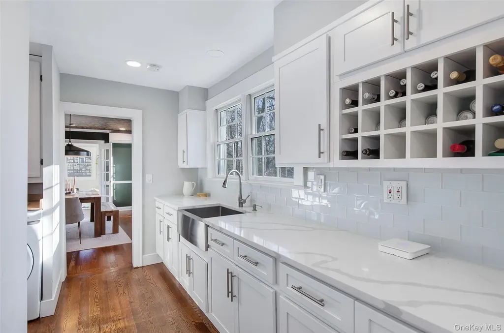 25 Roxbury Road Scarsdale NY 10583