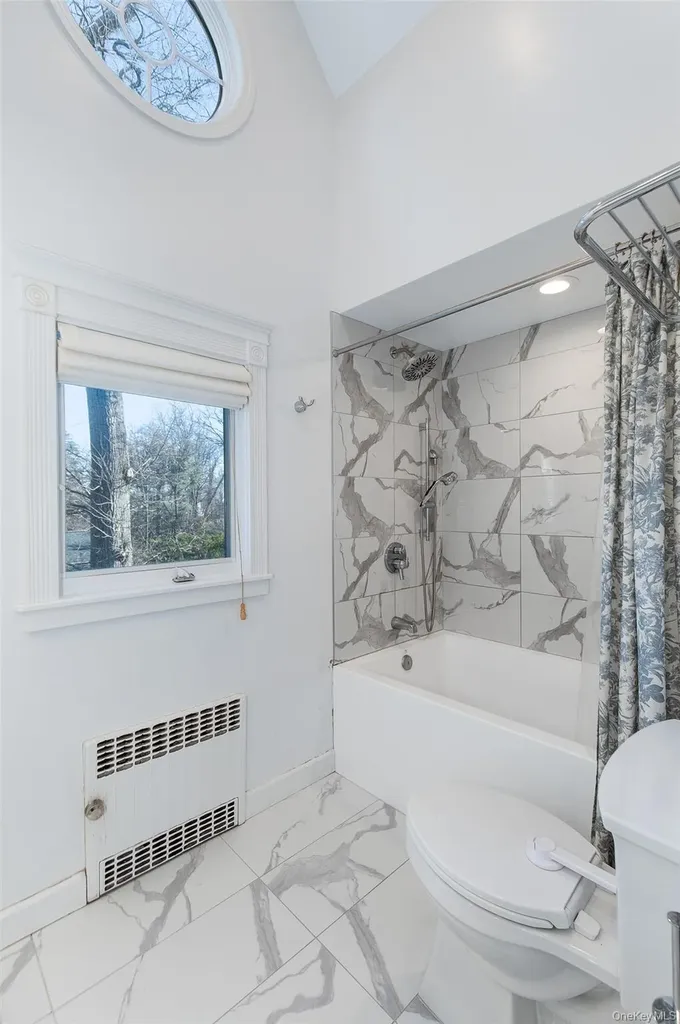 25 Roxbury Road Scarsdale NY 10583