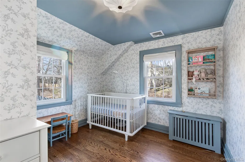25 Roxbury Road Scarsdale NY 10583