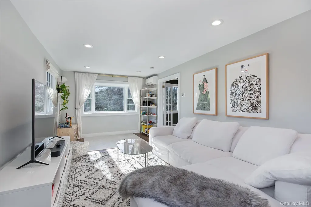 25 Roxbury Road Scarsdale NY 10583