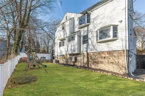 25 Roxbury Road Scarsdale NY 10583