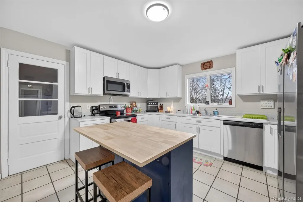 107 Marshall Road Salt Point NY 12578