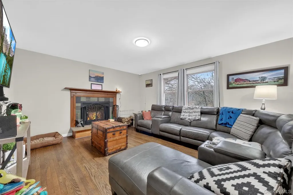 107 Marshall Road Salt Point NY 12578