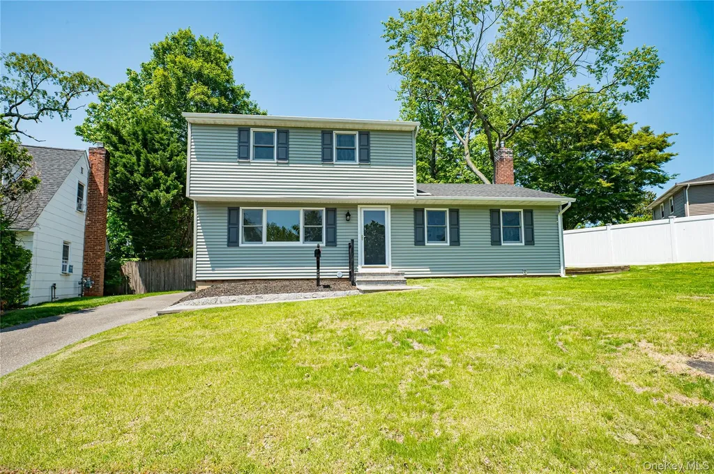 69 Allan Drive East Norwich NY 11732