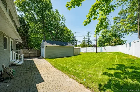 69 Allan Drive East Norwich NY 11732