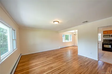 69 Allan Drive East Norwich NY 11732