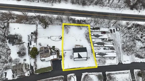 38 Johnsontown Road Sloatsburg NY 10974