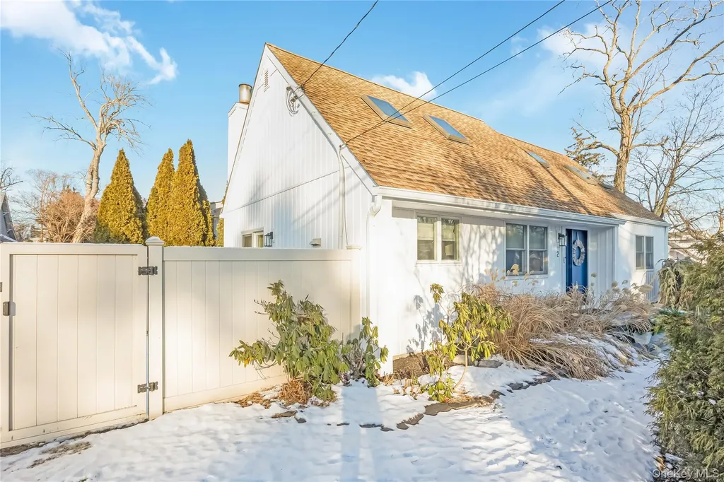 2 Martin Place Northport NY 11768