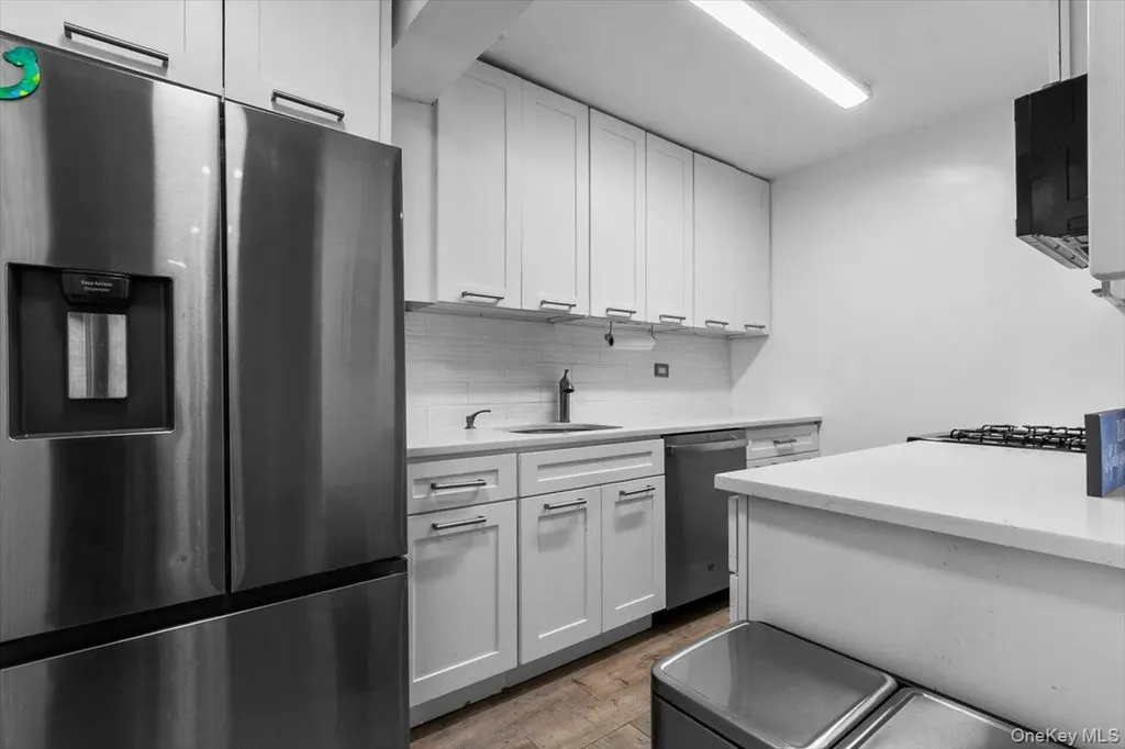 5425 Valles Avenue Bronx NY 10471