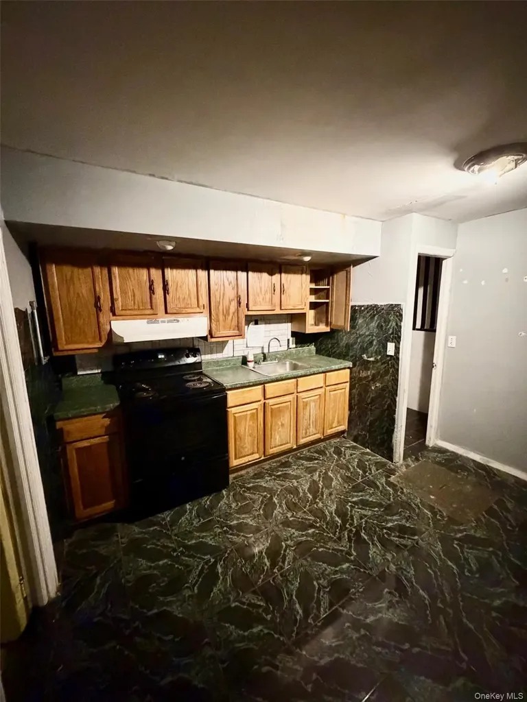 4589 Kings Highway Brooklyn NY 11234