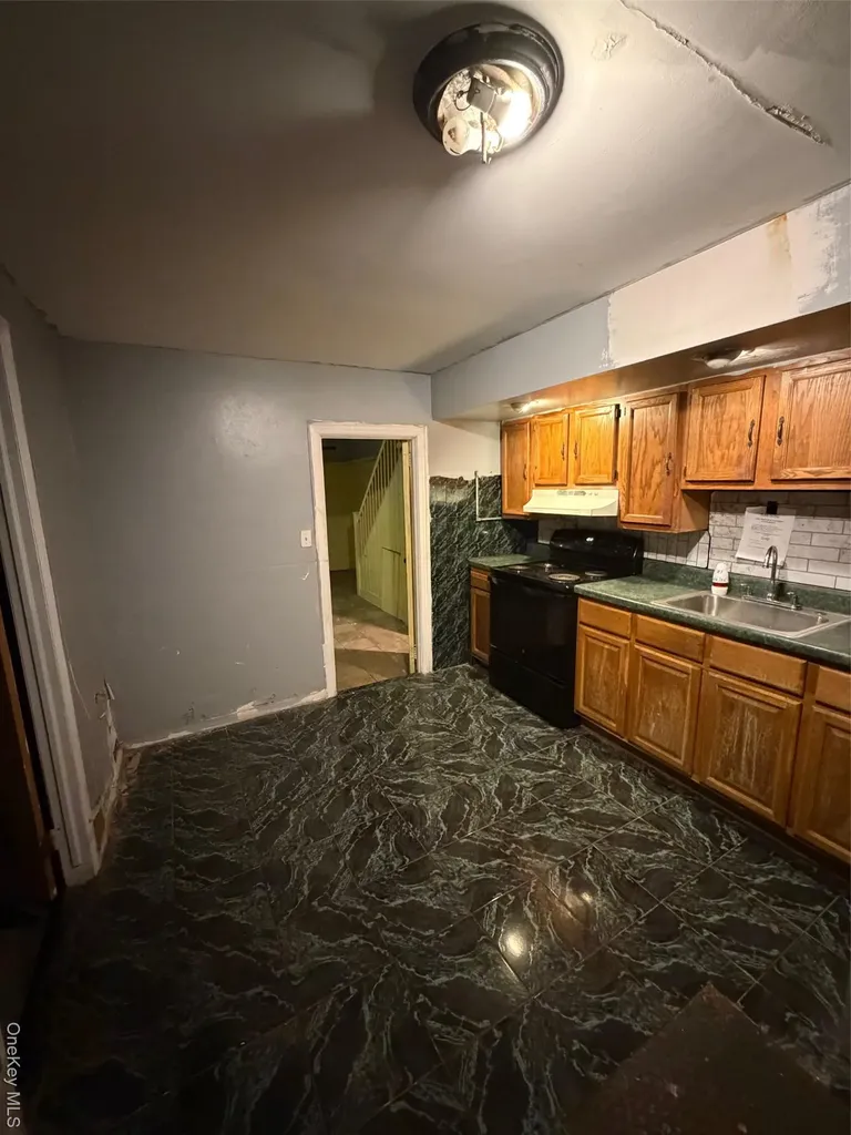4589 Kings Highway Brooklyn NY 11234
