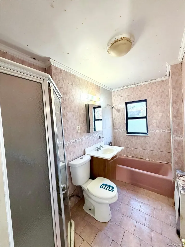 4589 Kings Highway Brooklyn NY 11234