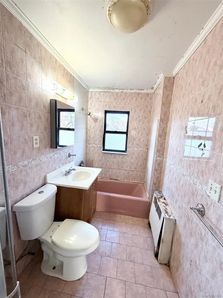 4589 Kings Highway Brooklyn NY 11234