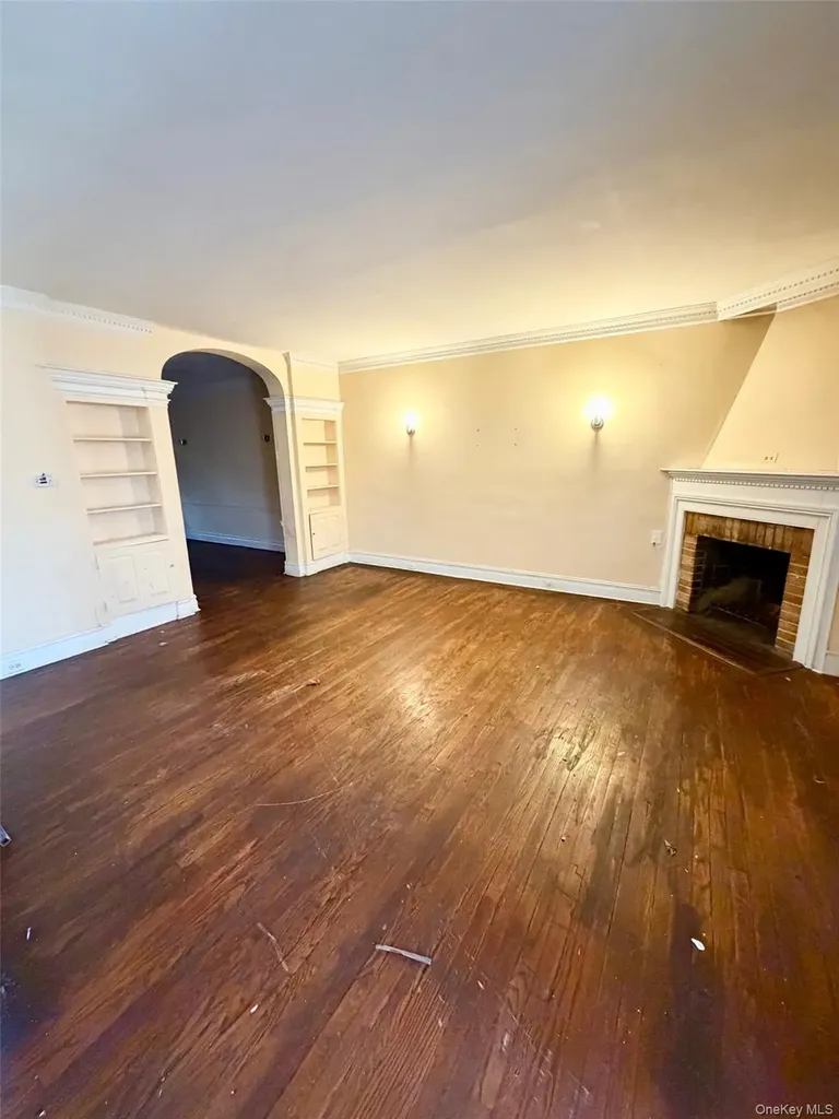 4589 Kings Highway Brooklyn NY 11234