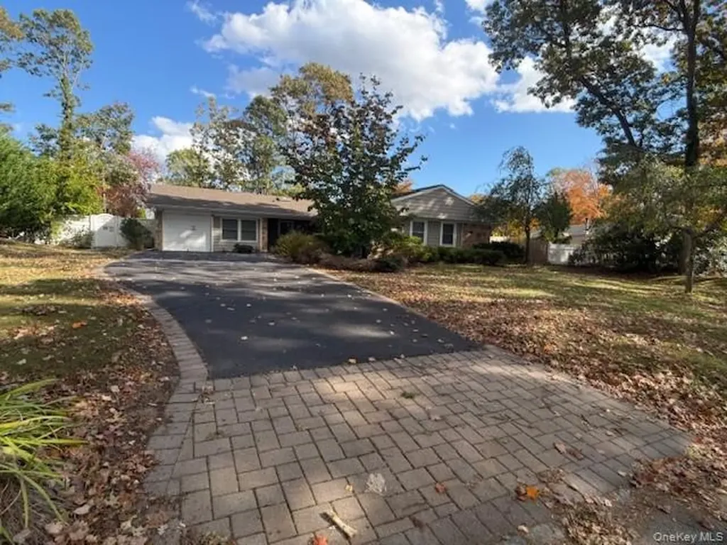 3 Seward Lane Stony Brook NY 11790