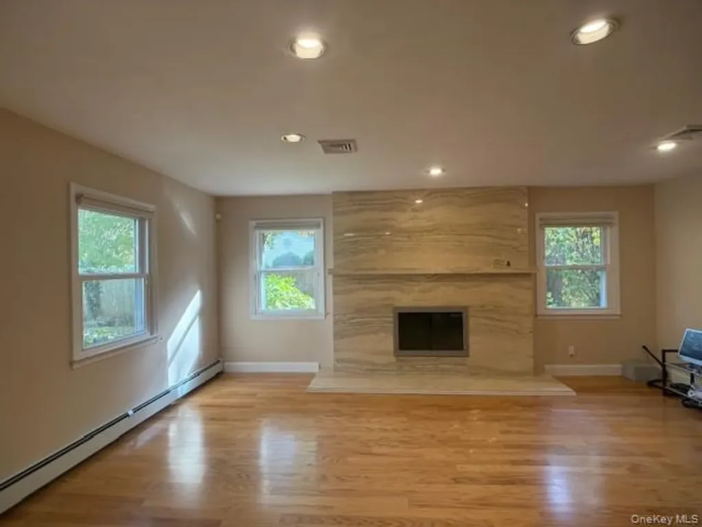 3 Seward Lane Stony Brook NY 11790