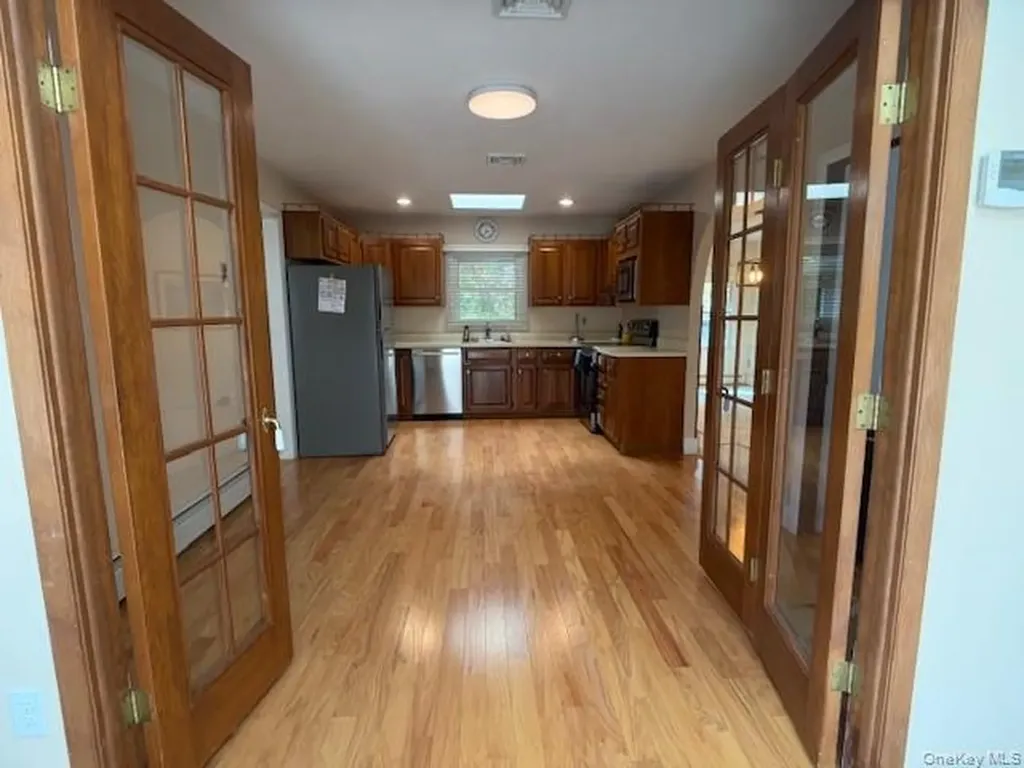 3 Seward Lane Stony Brook NY 11790