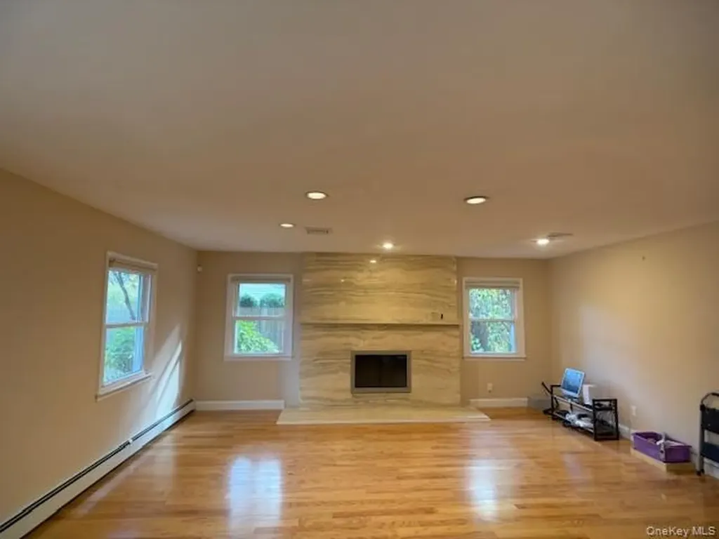 3 Seward Lane Stony Brook NY 11790