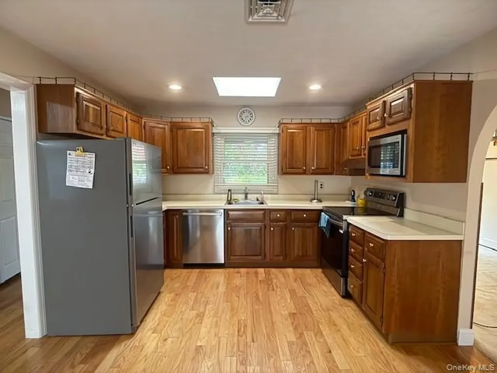 3 Seward Lane Stony Brook NY 11790