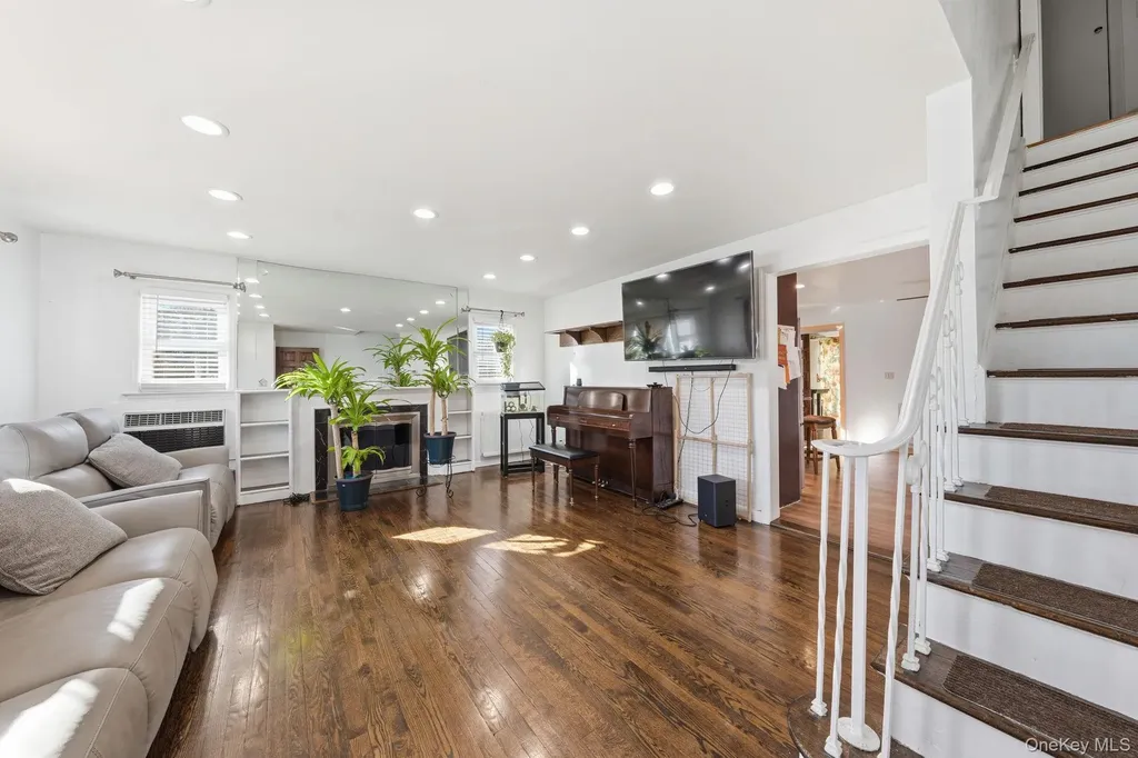 295 Union Avenue Lynbrook NY 11563