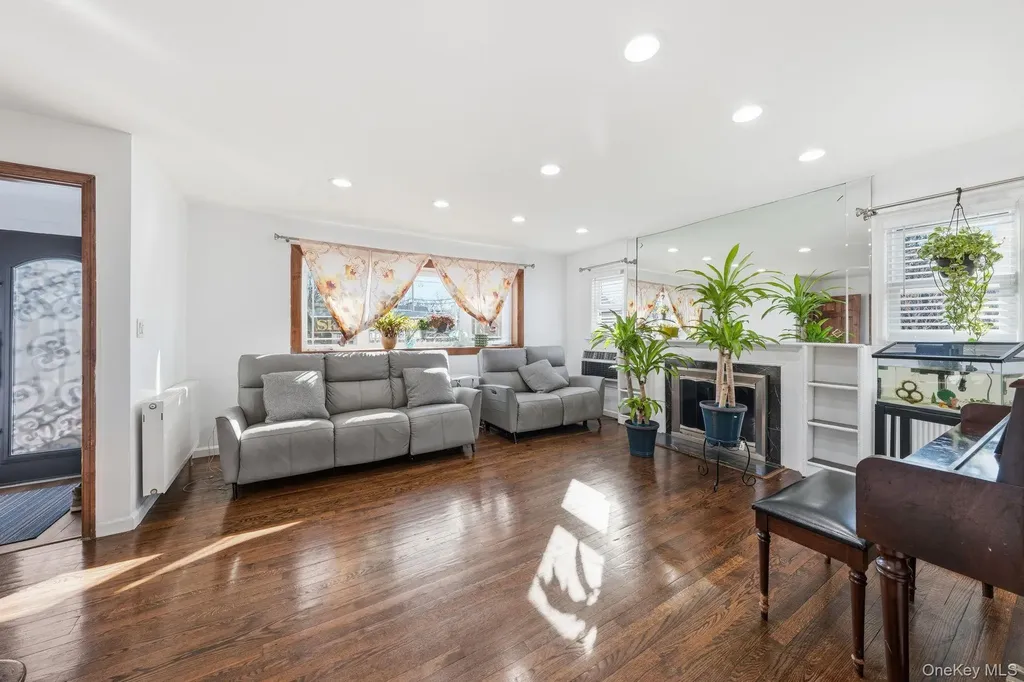 295 Union Avenue Lynbrook NY 11563