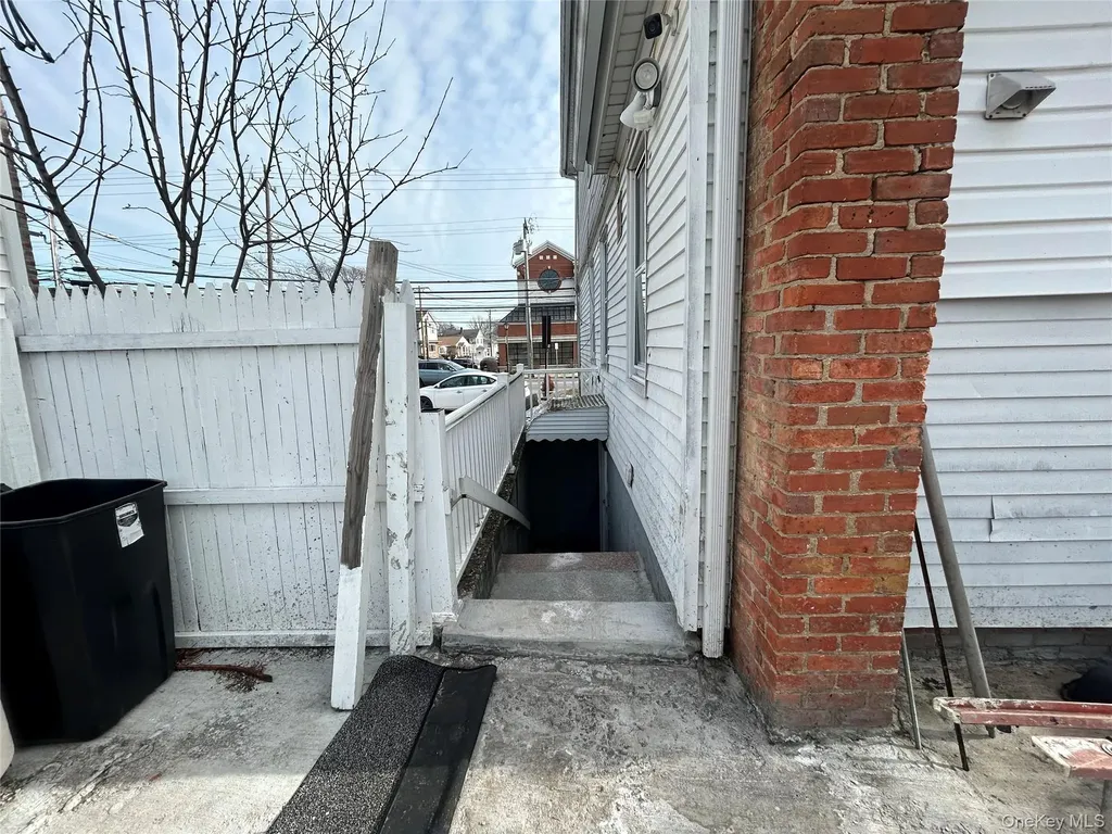 160 N Central Avenue Valley Stream NY 11580