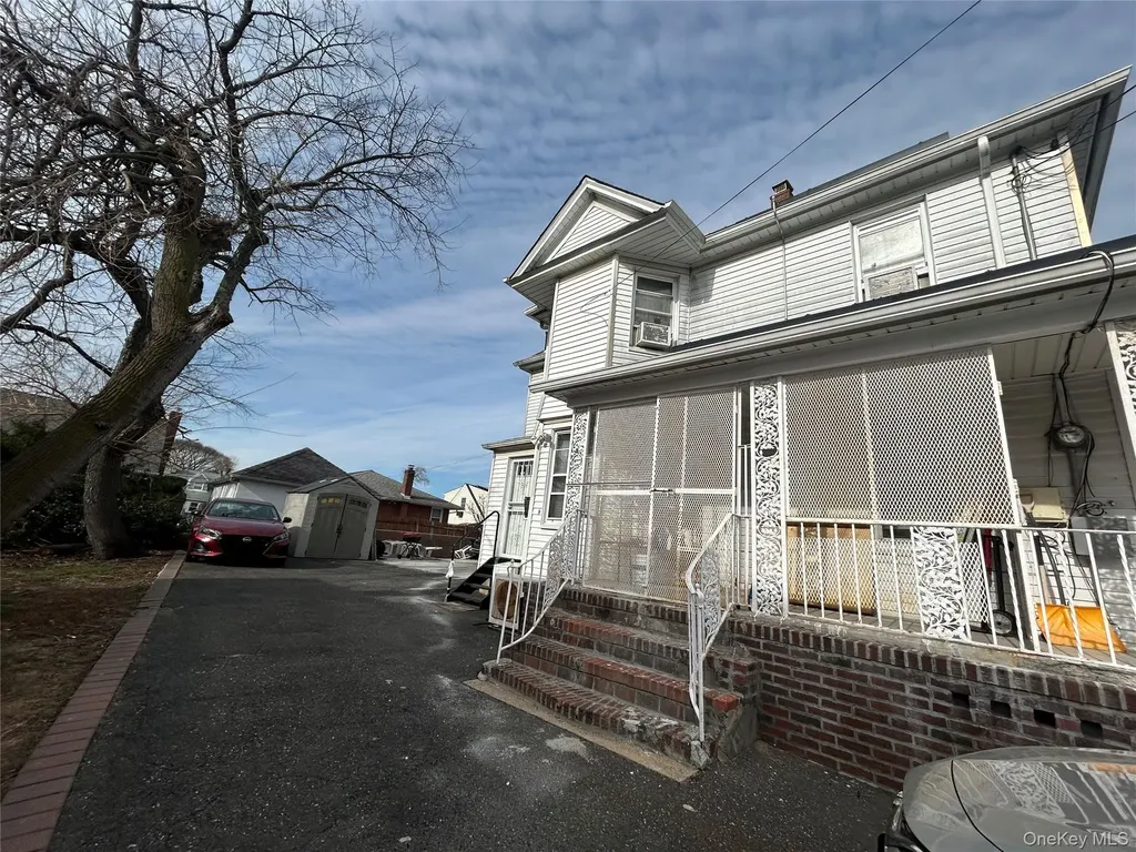 160 N Central Avenue Valley Stream NY 11580