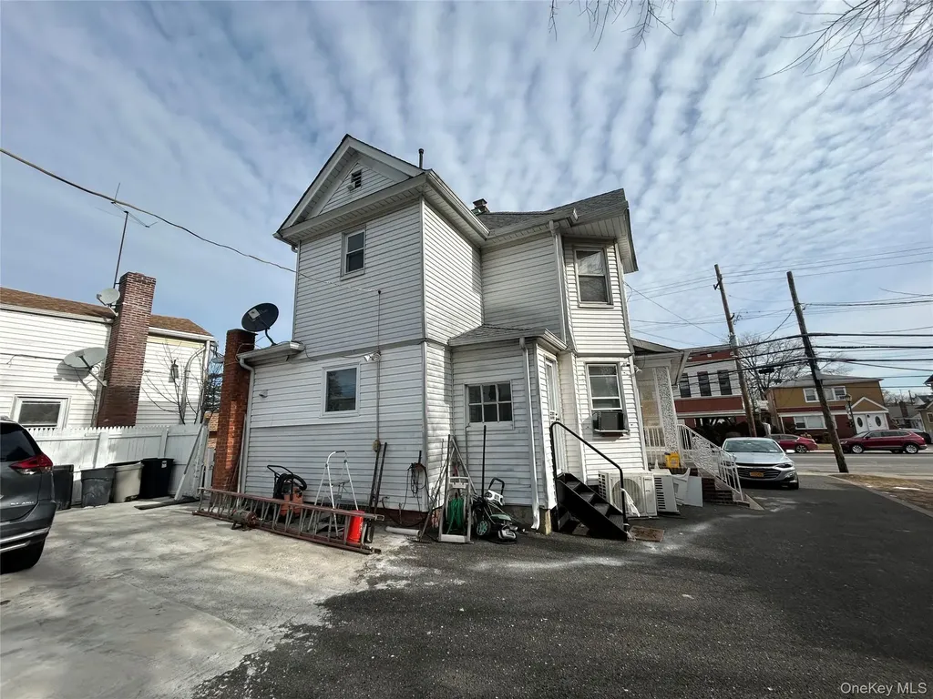 160 N Central Avenue Valley Stream NY 11580