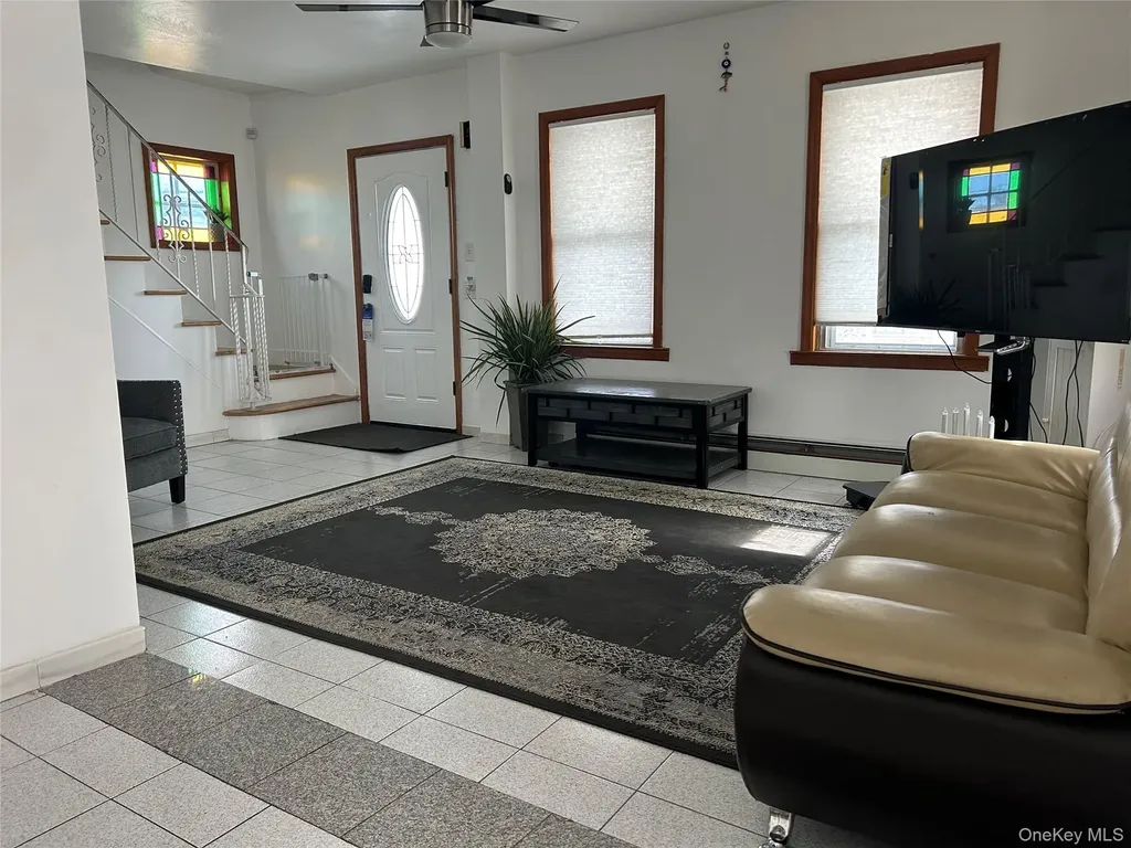 160 N Central Avenue Valley Stream NY 11580