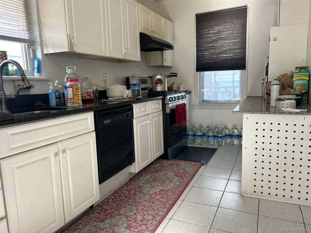 160 N Central Avenue Valley Stream NY 11580