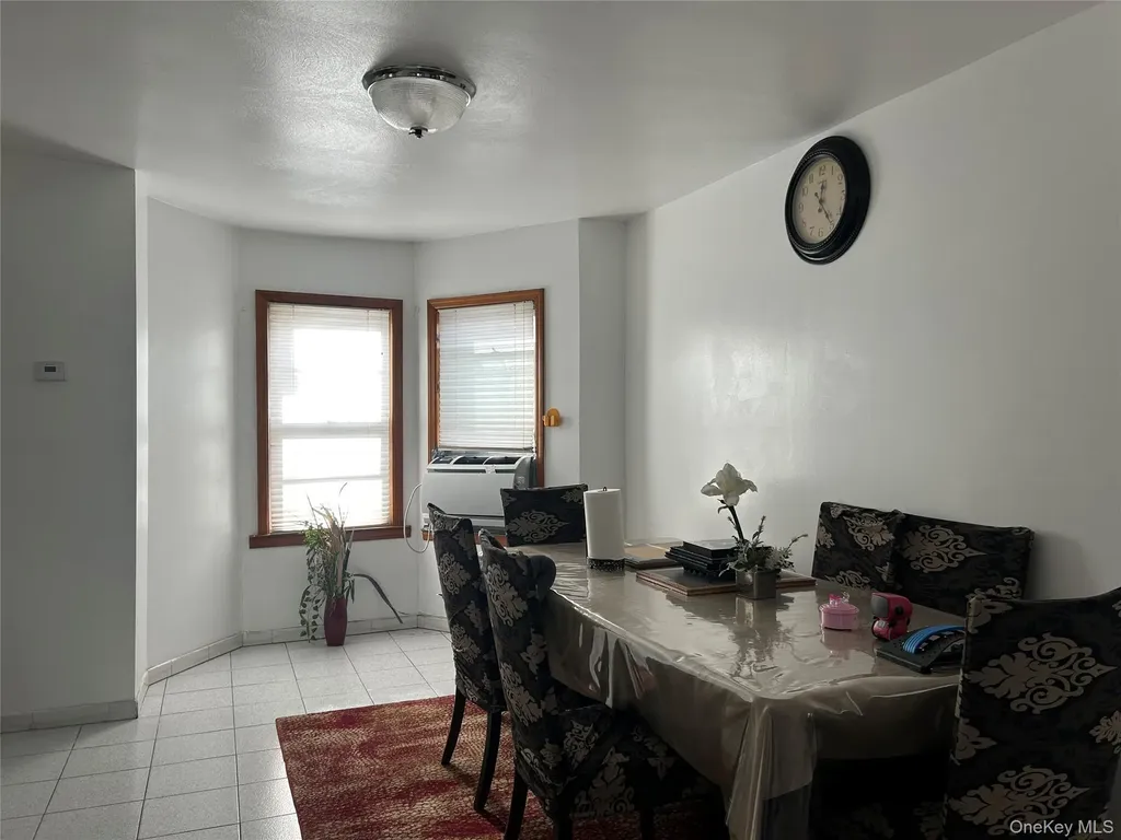 160 N Central Avenue Valley Stream NY 11580
