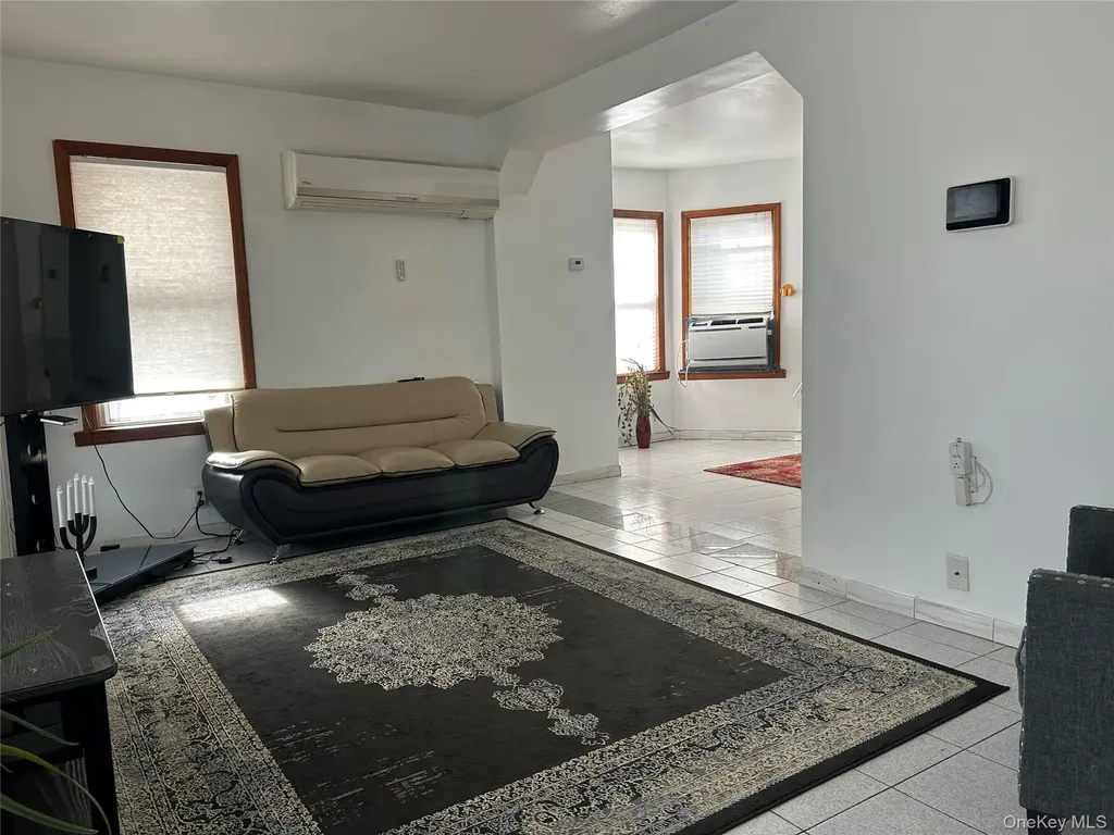 160 N Central Avenue Valley Stream NY 11580