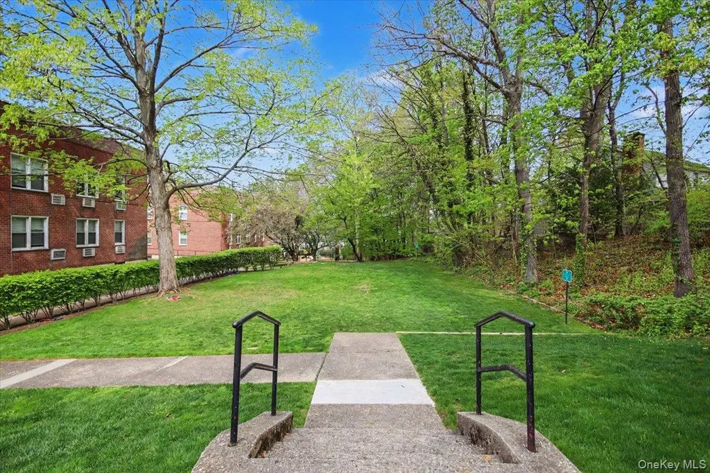 329 Palmer Terrace Mamaroneck NY 10543