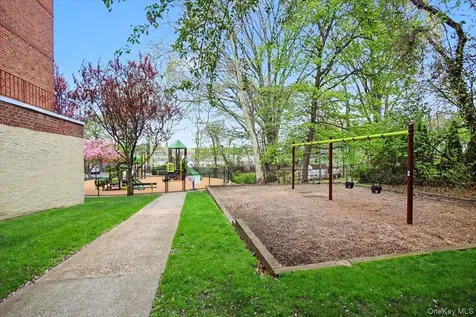 329 Palmer Terrace Mamaroneck NY 10543