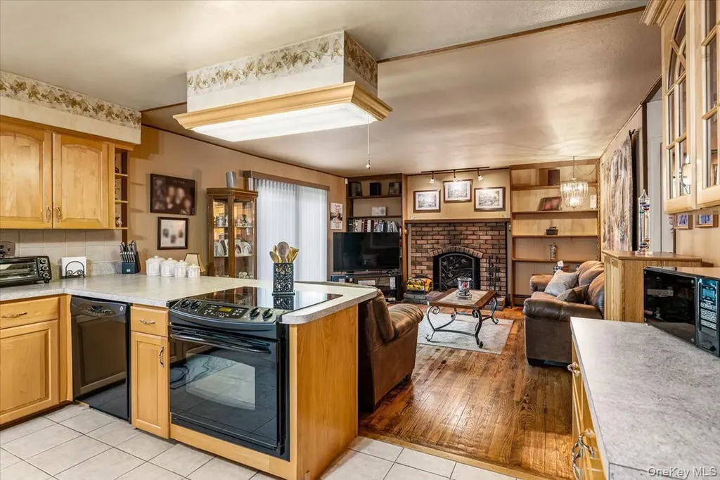 513 Starlight Drive Shirley NY 11967