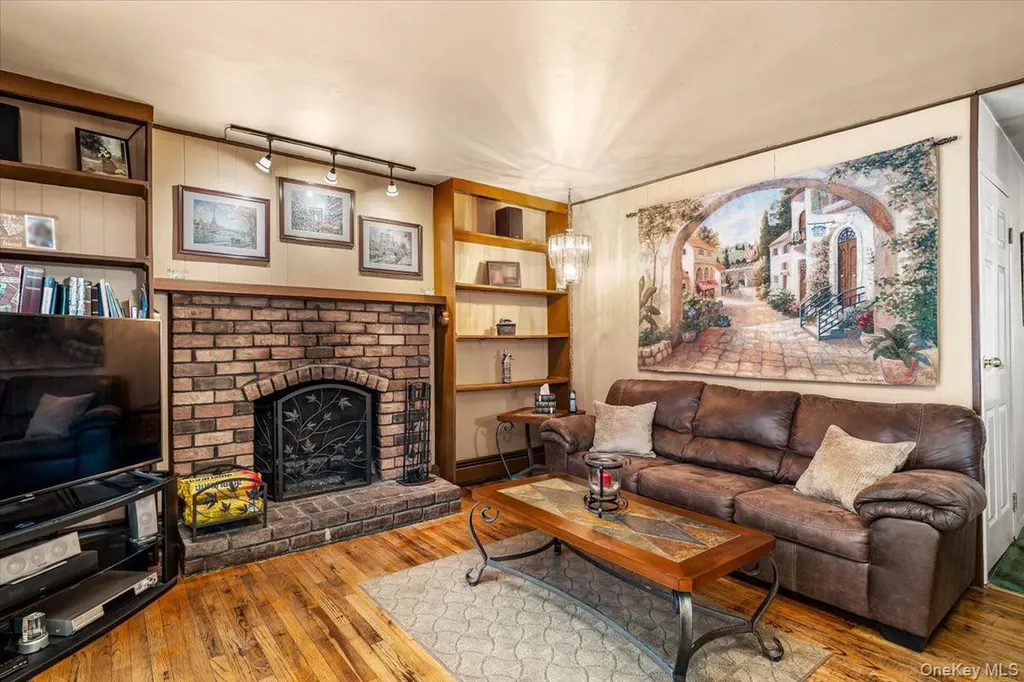 513 Starlight Drive Shirley NY 11967