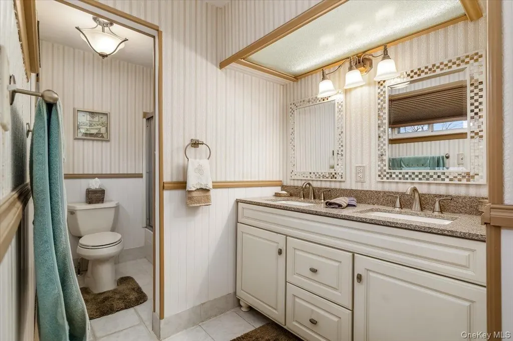 513 Starlight Drive Shirley NY 11967